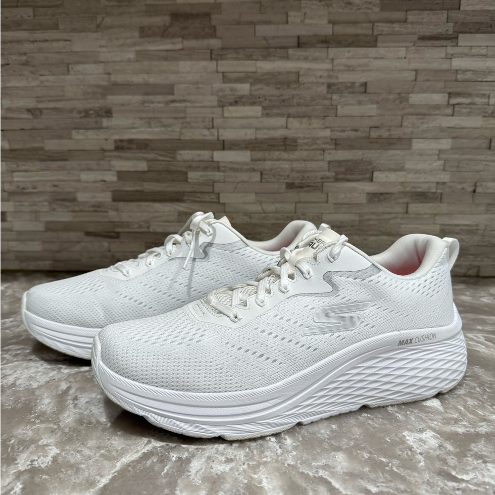 Skechers Women’s Go Run Max Cushioning Elite 2.0 - Levitate